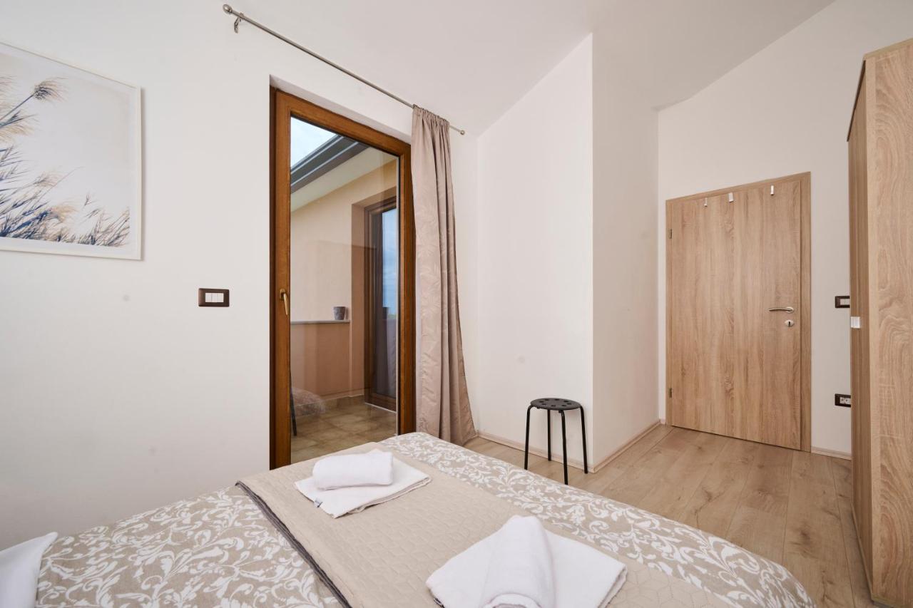 Ferienwohnung Aisha Brtonigla Exterior foto